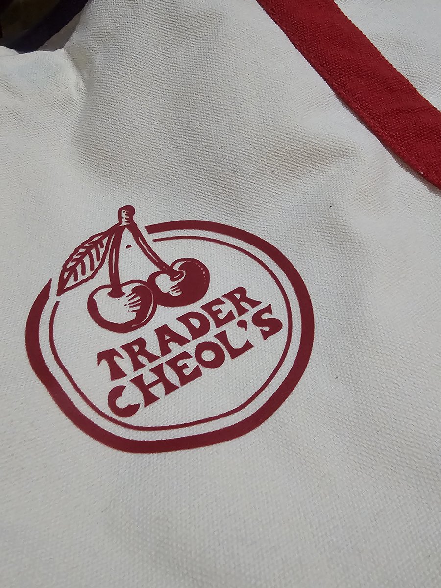 chlovescents's tweet photo. Inch check for our trader bags?? 🤭 https://t.co/35bmHiDShu