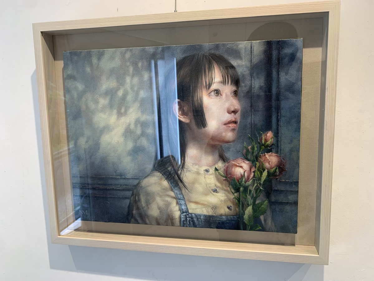 asukachanp's tweet photo. 宮原ナノ個展『stories』
flag ginza gallery

絵のキャラクターはそれぞれ小説や漫画の様にストーリーを持っていて作品を描いてると言う
イラストレーターから画家へ変わったのも『自らの思いを描きたい』と言う強い思いを感じる
光が凄く綺麗で、それぞれ希望を膨らませる様な心地良さが凄く心地良い https://t.co/GgOFQS1BUO