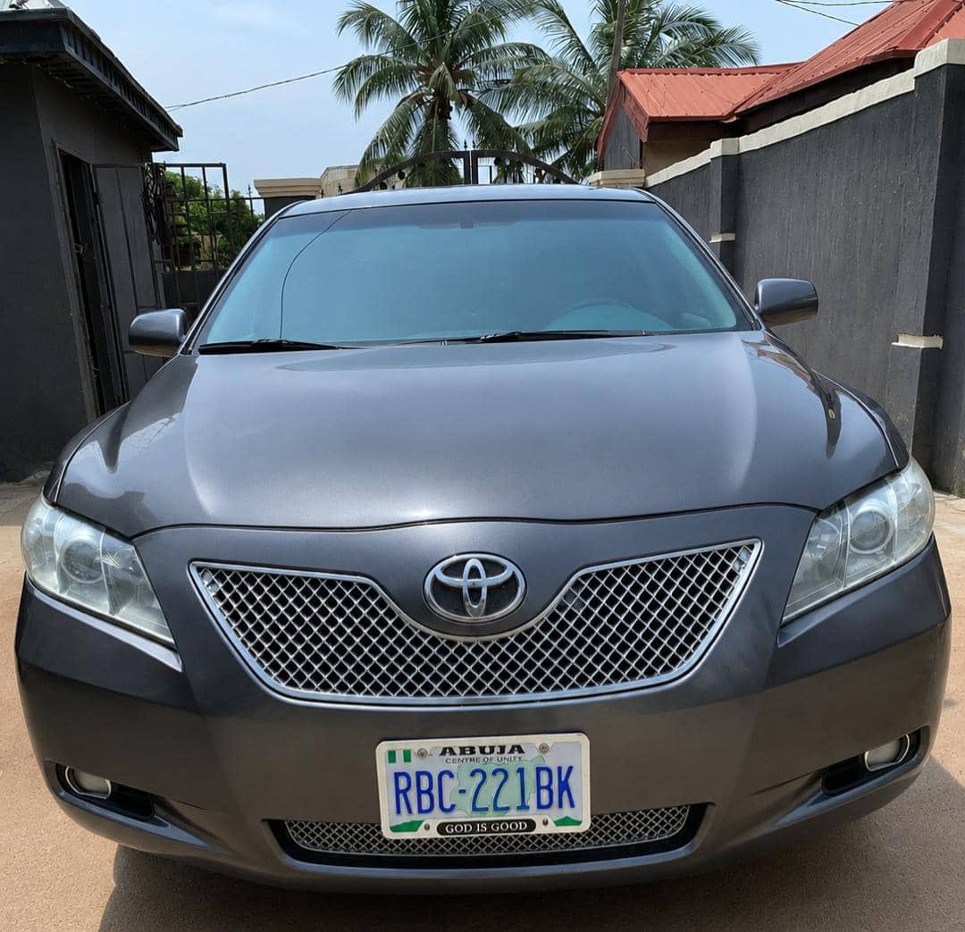 Odogwu02's tweet photo. Quick sale:
Super sharp 2008 model Camry untampered engine and gear, AC chilling perfectly .. 
first body pan.. buy and thank God .. 

price: 5.5m only ..

location Karu

Contact: 08138433779 https://t.co/zhLKkYBLwc