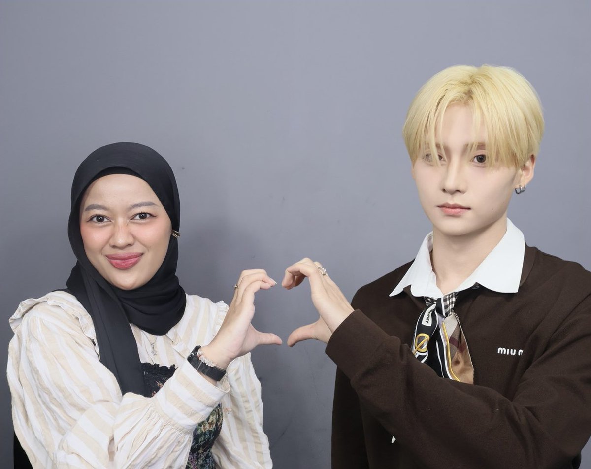 dearsangwonie's tweet photo. sedih bgt jujur...
ceritanya aku mau @photoism_Idn ALD1 OMG! ver. di last day tgl 26, karena emg baru sempet 😔 tp sayang...pas tgl 26nya framenya yg dijogja udah gaada 💔 

tapi  untung ada frame sangwon yg star road tp tetep rasa sedihnya masih ada 😔 https://t.co/RFwEHd1Q4e