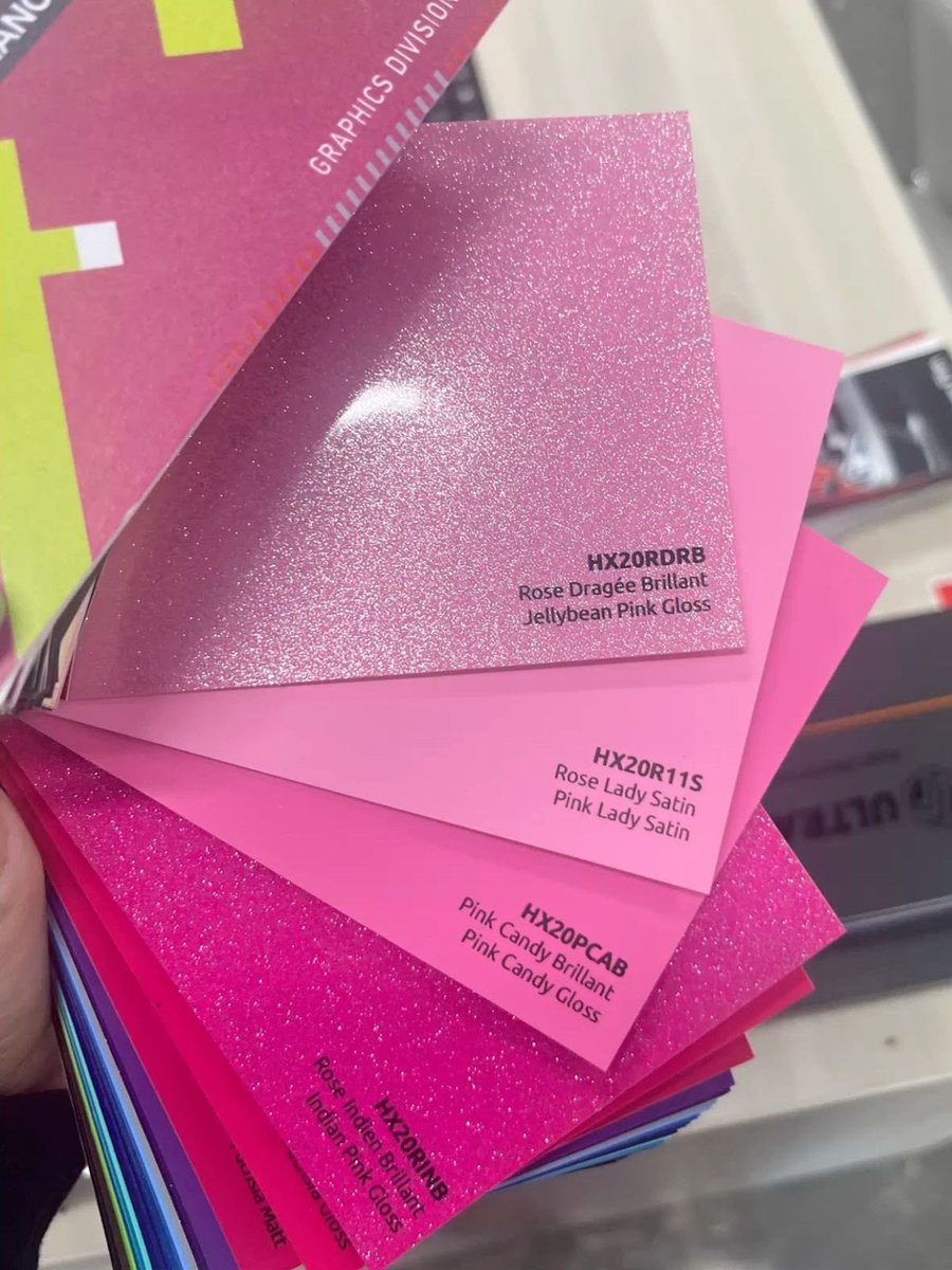 cutecorestar's tweet photo. pink car gloss https://t.co/mpBRBVbVBo