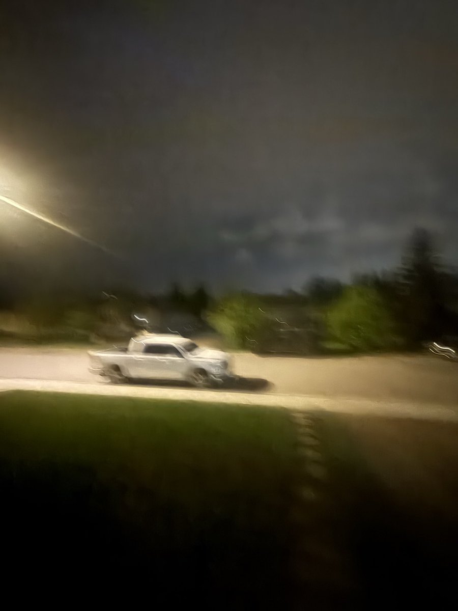 Patchlife1986's tweet photo. #abstorm the start of a lightning https://t.co/t5Ix1oEG8v