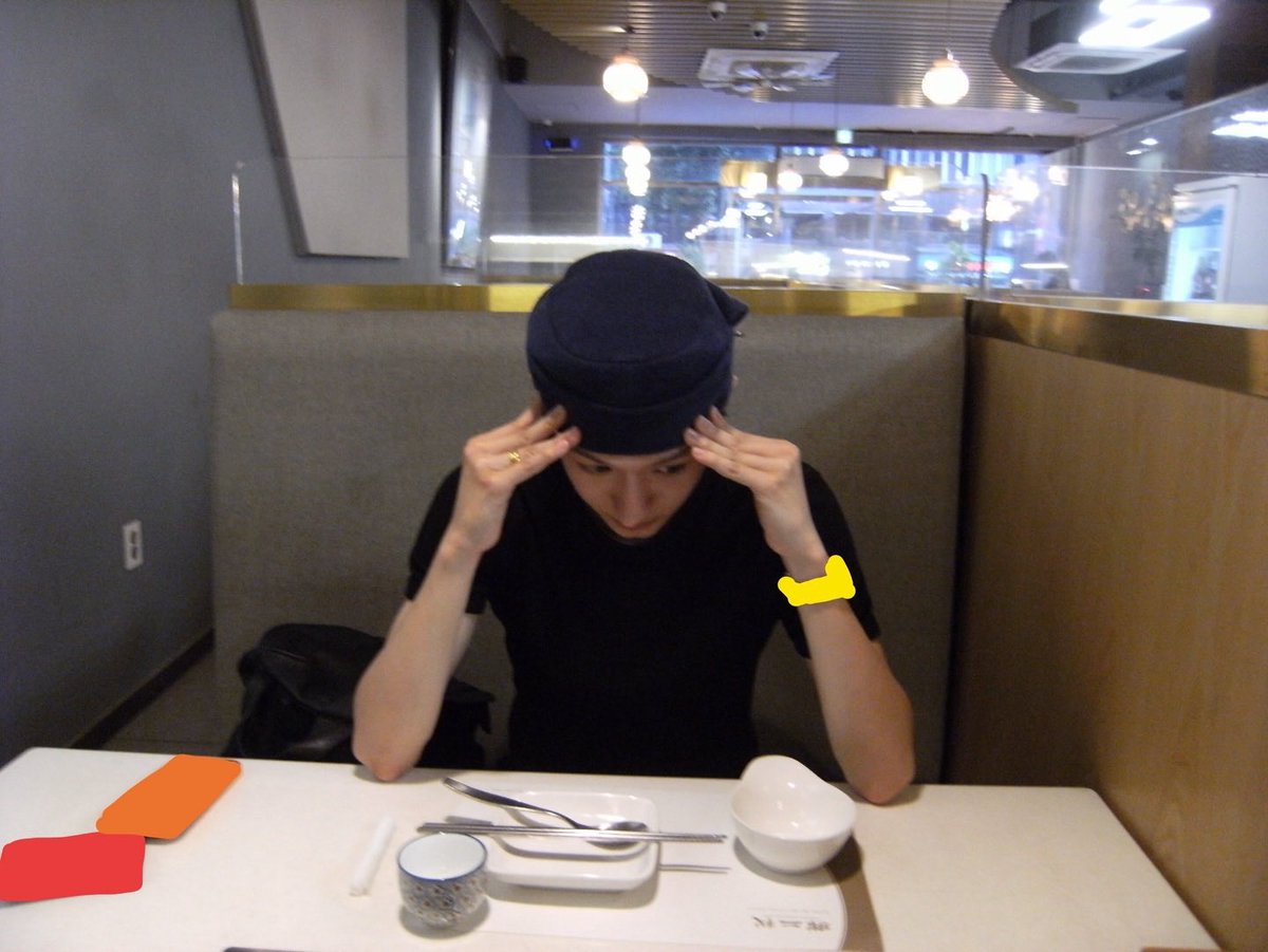 rornfldh11's tweet photo. 와진짜 십웃기다 https://t.co/v2bplWXo9K