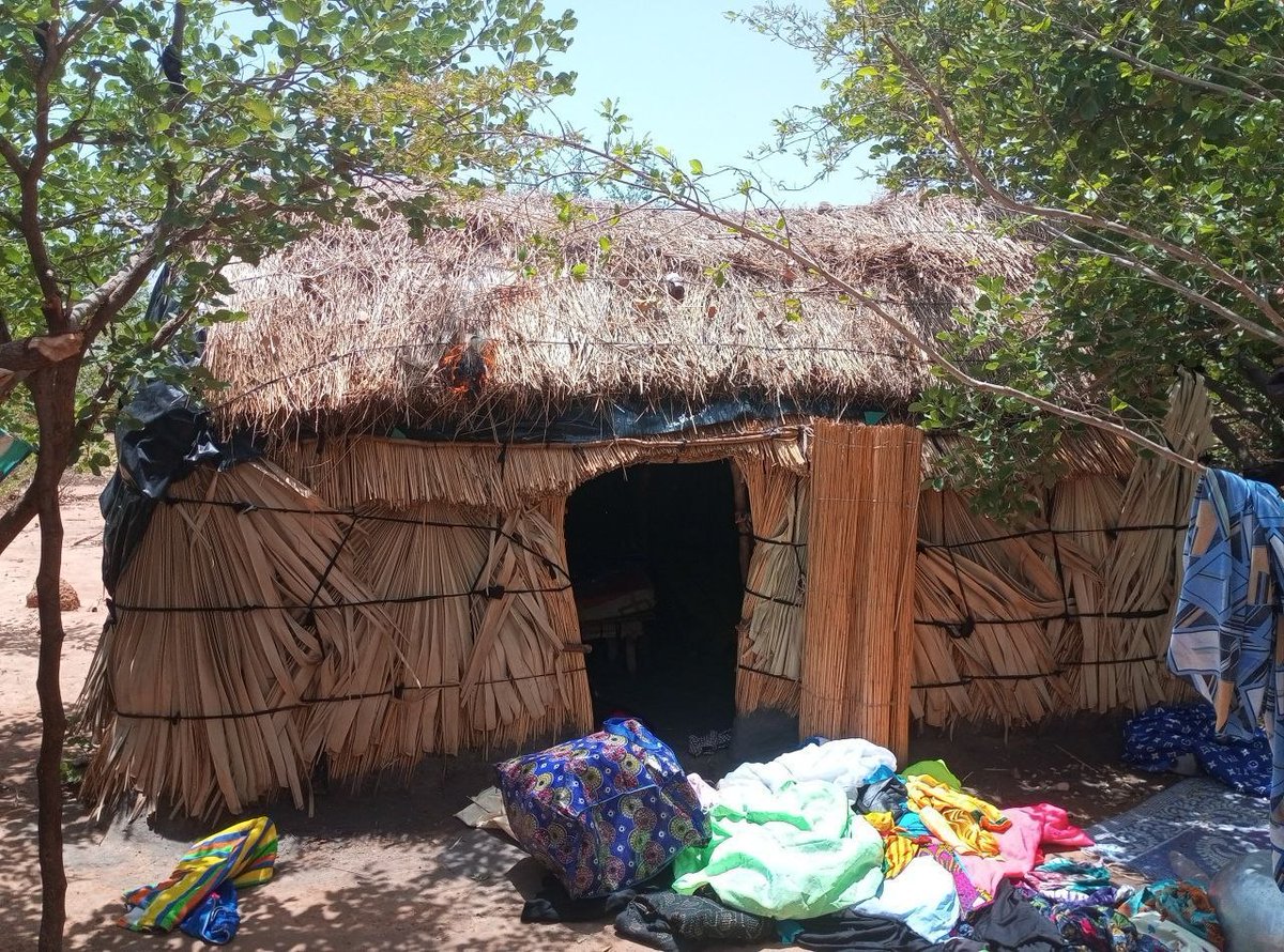 TheAfricaCorps's tweet photo. Reconnaissance dans le secteur de Ségou @TheAfricaCorps : vérification des résultats d’une frappe aérienne. Résultats : 2 véhicules, 12 motos et dépôt de carburant détruits ; repérage des logements terroristes ; importante saisie d’uniformes, munitions et équipements. https://t.co/QgM54dyr9E