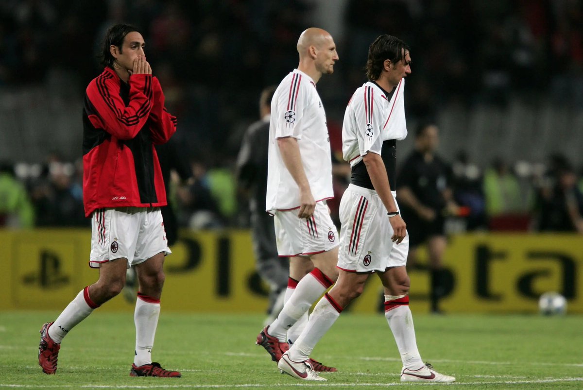 sepakbolatribun's tweet photo. Pelajaran mahal dari seorang Carlo Ancelotti engga dateng tiba-tiba.

Kalah di final UCL dengan cara yang tragis dan membekas buat semua fans sepakbola, bikin dia jadi belajar dari ini.

Mungkin kalo engga ada kejadian Istanbul, Ancelotti engga bakal menang Final Athena, Final Lisbon, engga ada kisah comeback diseluruh fase gugur UCL 2021-22 bersama Madrid.