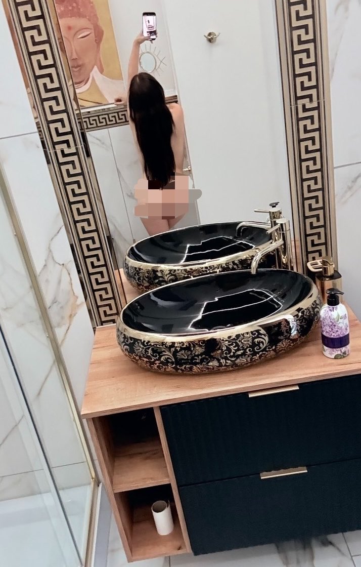 CandyHooot18's tweet photo. Ahhh podziwiam swoje długie włosy 🤭 A jeśli chcesz obejżeć bez cenzury zapraszam na OF 😈🔥!! Często wysyłam wam też filmiki tylko na priv a dla zainteresowanych mogę zrobić pakiety fotek na zamówienie 🥰 

https://t.co/3pXJNiwEtQ

#OF #Onlyfans #telegram #nsfw https://t.co/ixo5k2x0ds