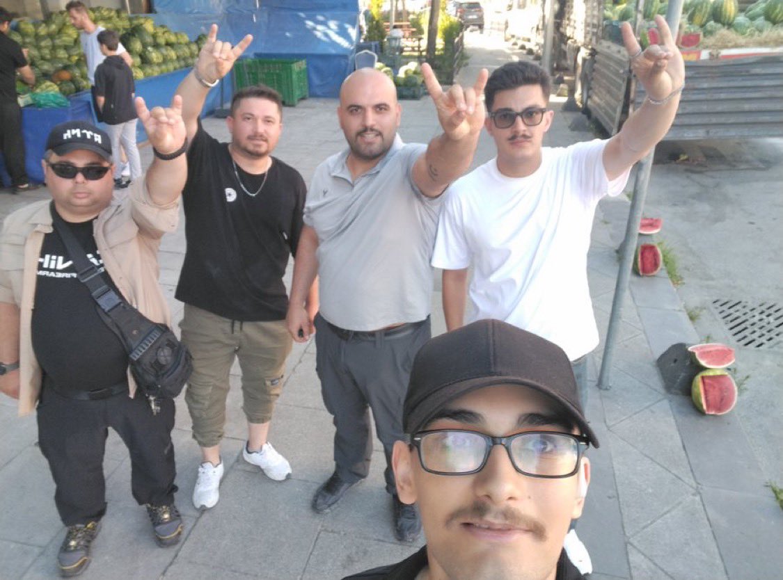 cvdarvin's tweet photo. Bu ilişkinin ‘Kürtlerde kuzenleriyle evleniyor’ diyen gayrı meşru piçleri https://t.co/NVWcrAjRbA