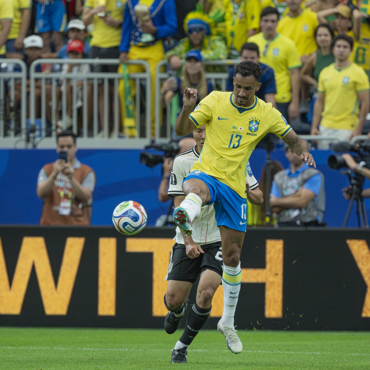 Hamooood_33's tweet photo. 🏆| 2026 FIFA World Cup 🤩
🚩| Brazil 🆚 Japan ⚽
🏟️| NRG Stadium 📍
#Japan #FIFAWorldCup #WorldCup2026 #USA #brazil https://t.co/MpFOi4T0IS