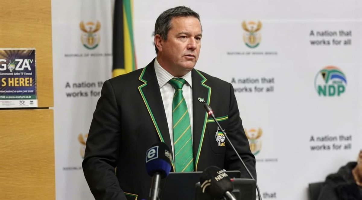 jj_jjopperman's tweet photo. 🍔🍔Breaking News "John Steenhuisen" 🍔🍔 Has joined the @MYANC Starting his new role Minister of Excuses &amp; Cadre Deployment on the 1st of July 2026. https://t.co/7y4Z2UfEP7