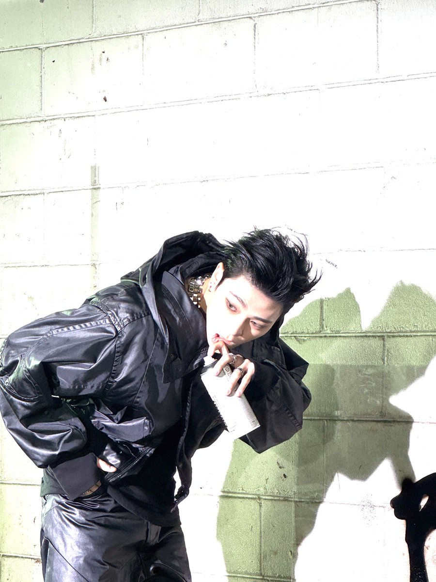 WHIB_ON's tweet photo. 재하 찾다가

#WHIB #휘브 #KIMJUNMIN #김준민 https://t.co/1rehNWiWvb