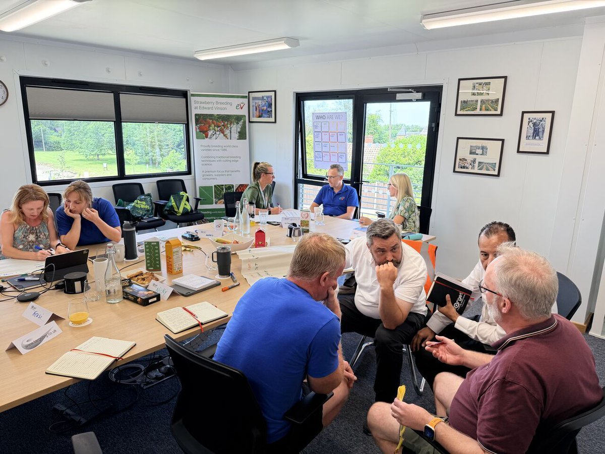 TargetTrgAssoc's tweet photo. Claire and I loved our SLT development day yesterday at Edward Vinson.

It’s brilliant to see the team grow and develop on each session.

Looking forward to going back in three weeks to see their actions taking shape.

#massiveaction #leadershipdevelopment #managementdevelopment https://t.co/pZvivrS0PN