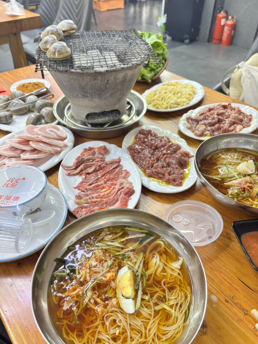 Serendipiter__'s tweet photo. 本人来到沈阳犹如老鼠掉进米仓 https://t.co/LnTTWwpRjX