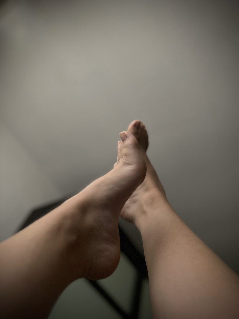 Melinagueerin45's tweet photo. Bonjour les ratés !

Encore une journée qui commence bien.. 🔥💸

• Findom. moneyslave humanATM finsub cashcow paypig moneymiss finslave feetfetish feetgirl soumis
#malines #tournai #charleroi #ostende #courtrai #mons #bouillon #ypres #nivelles #Durbuy #Nieuport #Audenarde #Huy https://t.co/7FAlvOxBxO