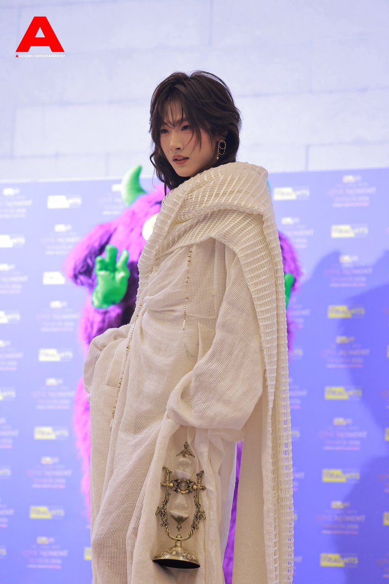 around_ent's tweet photo. “HU YETAO” ร่วมเดินพรมม่วง งาน The Viral Hits Love Moment Awards 2026

#TheViralHits2026xHUYETAO 
#หูเย่เทา #Huyetao #胡烨韬
#NexT1DE_HUYETAO #NexT1DE
#TheViralHitsLoveMomentAwards2026 https://t.co/wxQKgaSOaw
