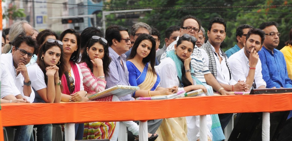 Ayantika Chattopadhyay ( অয়ন্তিকা ) tweet media