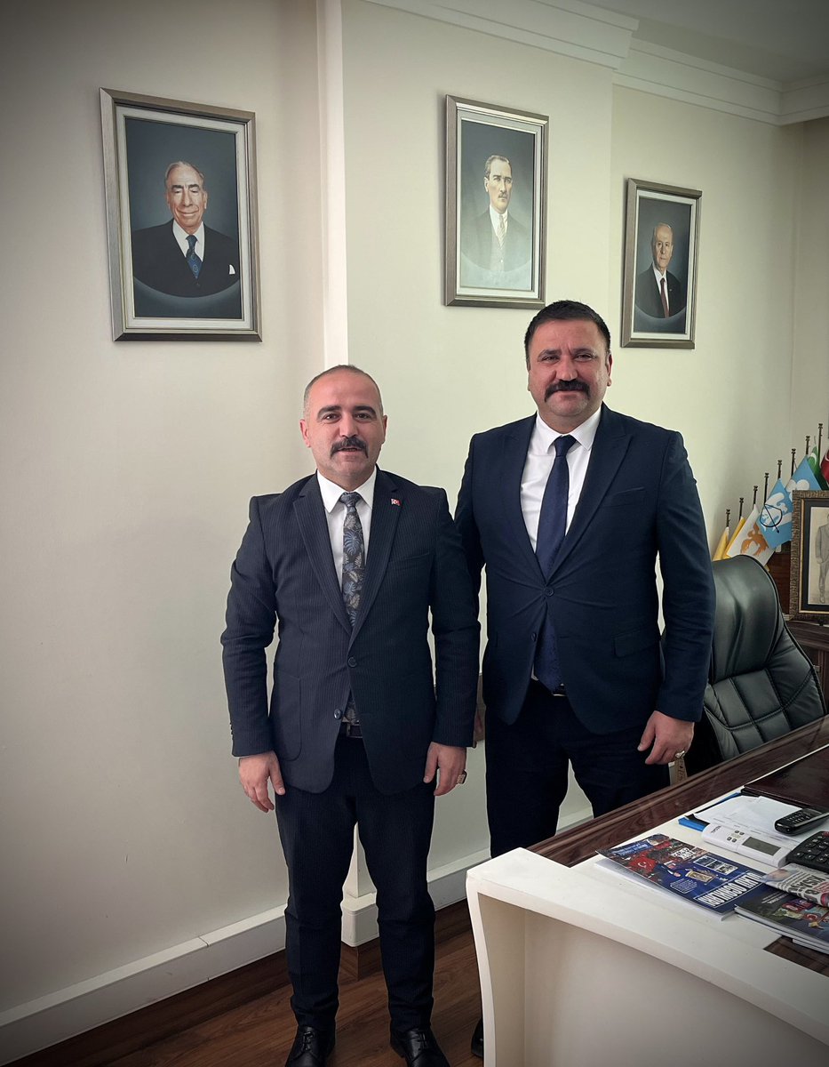 DursunNar46's tweet photo. Milliyetçi Hareket Partisi Malatya İl Başkanımız, kıymetli dostum Sayın Turgay Şengönül ile Genel Merkezimizde bir araya gelerek hasret giderdik.
Rabbim birlik ve beraberliğimizi daim eylesin.

“Var Olsun Milliyetçi/Ülkücü Hareket!” https://t.co/xkBg29U9Mv