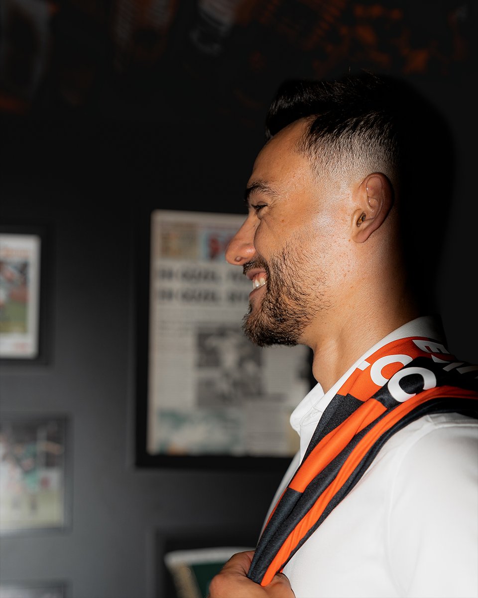 FCLorient's tweet photo. Alec Georgen est Lorientais ! 🐟

Le latéral de 27 ans s'engage pour trois saisons avec le FC Lorient et portera le numéro 2 sous les couleurs tango et noir.

Bienvenue chez les Merlus Alec !
