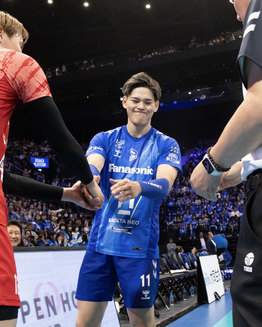 OSAKA__BLUTEON's tweet photo. 🔷ブルテオン情報🔷
＼新シーズンもキャプテン継続🔥／
 #西田有志 選手の、昨シーズンのコイントス��結果を振り返ってみましょう👀🪙✨
#大阪ブルテオン
#OSAKABLUTEON https://t.co/ai3xXqUNa1
