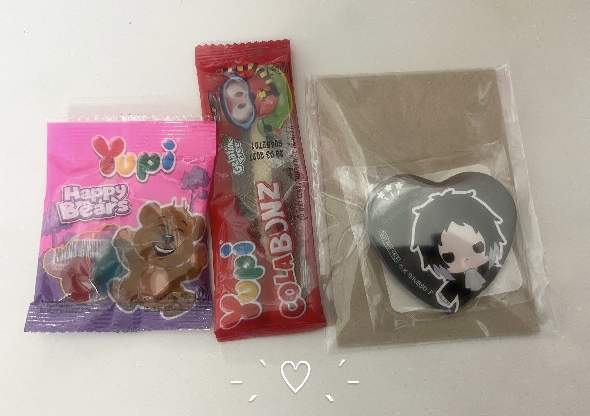 yusocuteka's tweet photo. น้องถึงมือแล้วนะคะ ะ แพ็คแน่นหนามากดีสุด ๆ มีขนมแถมด้วยขอบคุณค่า ㅜ ㅅ ㅜ  ♡  #rwforrainbowsan https://t.co/bGyYjx88kq