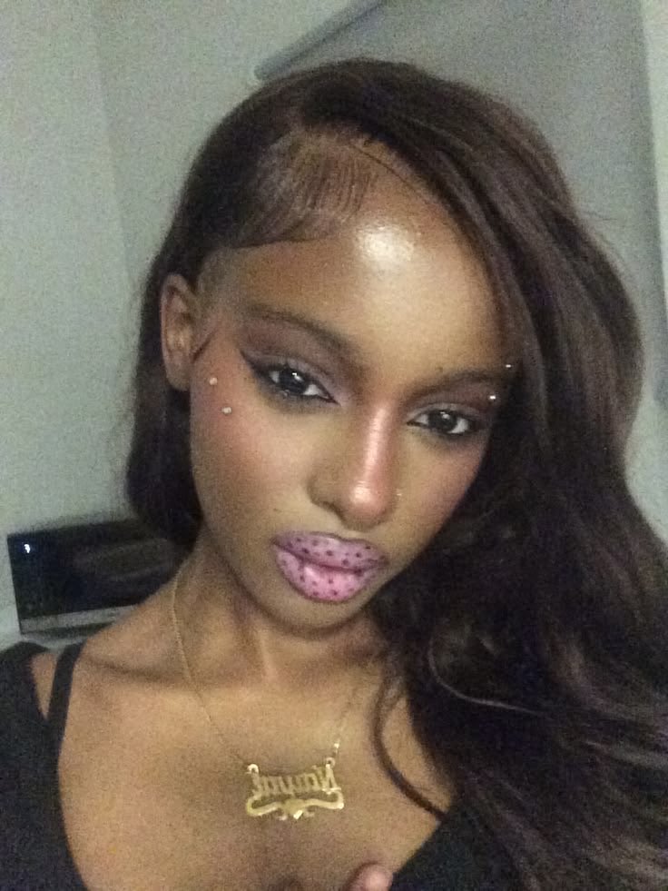 somalijpgs's tweet photo. polka dot lips https://t.co/uR5QgMGbO0