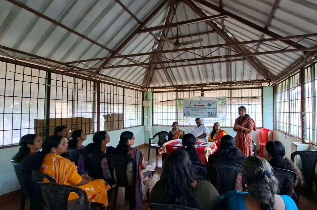 IcarBss's tweet photo. ICAR–KVK, Idukki conducted the Khet Bachao Abhiyan awareness campaign in Arakkulam and Kannan Devan Hills Villages by Ms Manju Jincy Varghese, SMS Soil Science and Ms. Ashiba A, SMS Agronomy.  #KhetBachaoAbhiyan #ICAR #BalancedFertiliserUse #संतुलितउर्वरकउपयोग #खेत_बचाओ_अभियान https://t.co/r8feTfFzvy