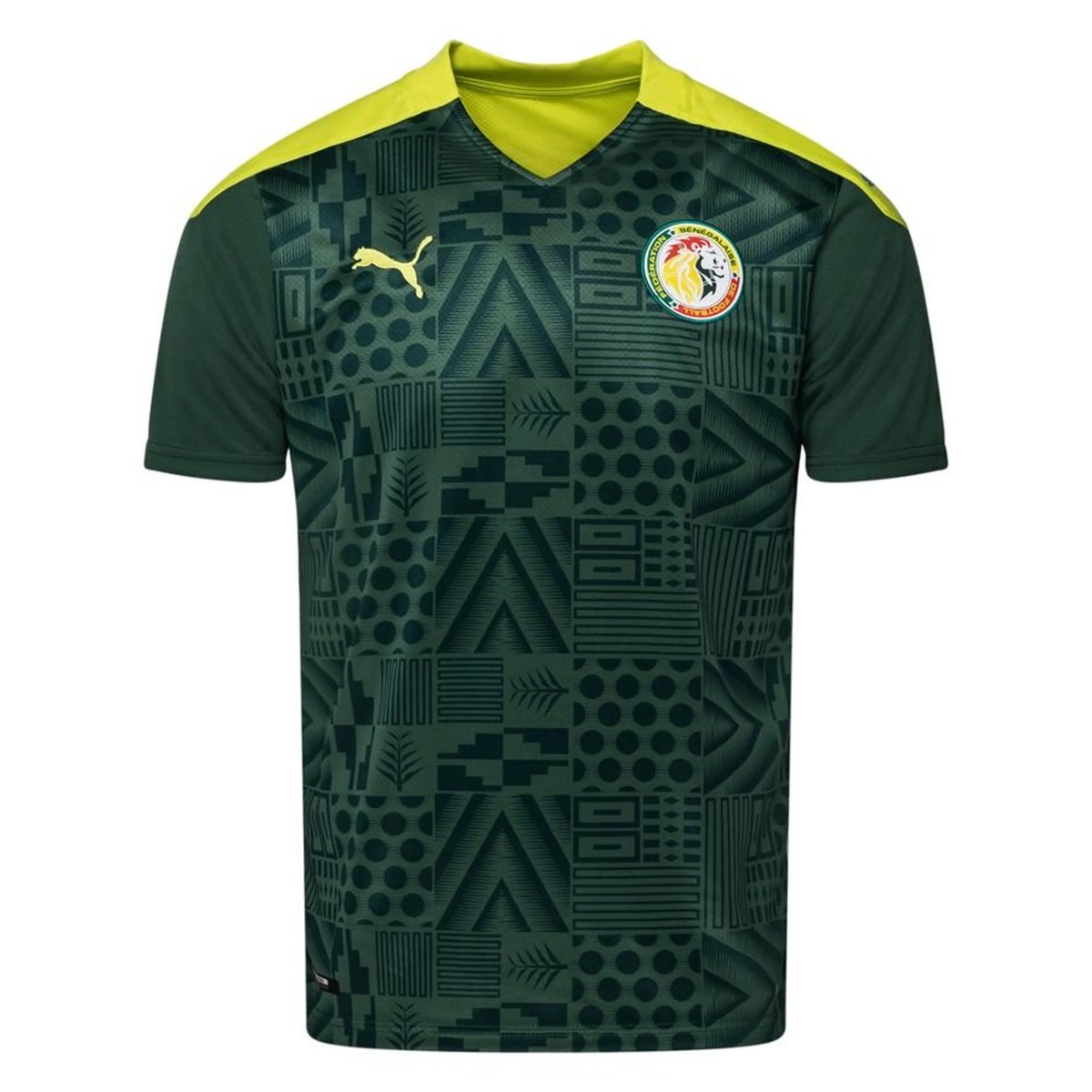 issa_nd01's tweet photo. Quel joueur vous vient à l’esprit en premier quand vous voyez ce maillot ? https://t.co/abWynjVFr4