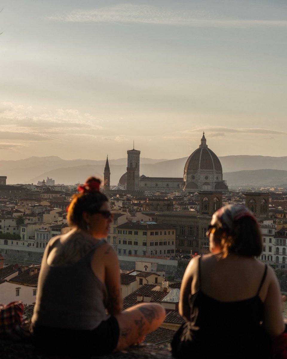 jmspht's tweet photo. เป็นอีกเมืองที่ชอบมากเลยนะ
Florence 
มีที่นั่งดูพระอาทิตย์ตก สวยมากจริงๆ 
🌅❤️🍷 https://t.co/MHfQ5U2xXN