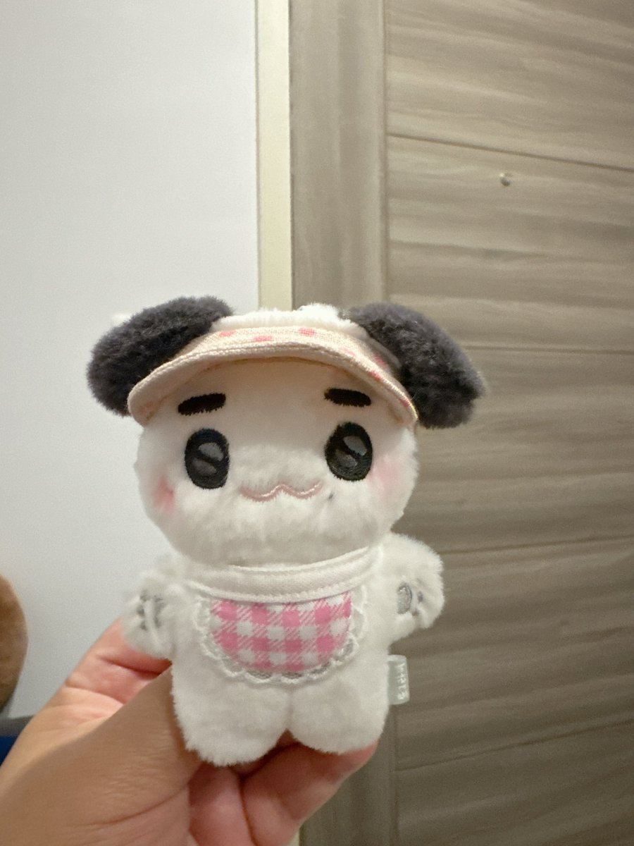 justariceball's tweet photo. ซื้อหมวกให้หลาน หน้ากลมมากแอบน่ารัก แต่ก็ค้นพบแล้วว่ายัยหลานใส่หมวกแบบนี้ไม่เหมาะ หูดีดเกิน คงต้องเป็นหมวกบัคเกต เดี๋ยวยายซื้อให้ใหม่นะ ทยงกือรามีหลานยายน่ารักทิสุด

#툥그라미 https://t.co/nzf7bE2wpa