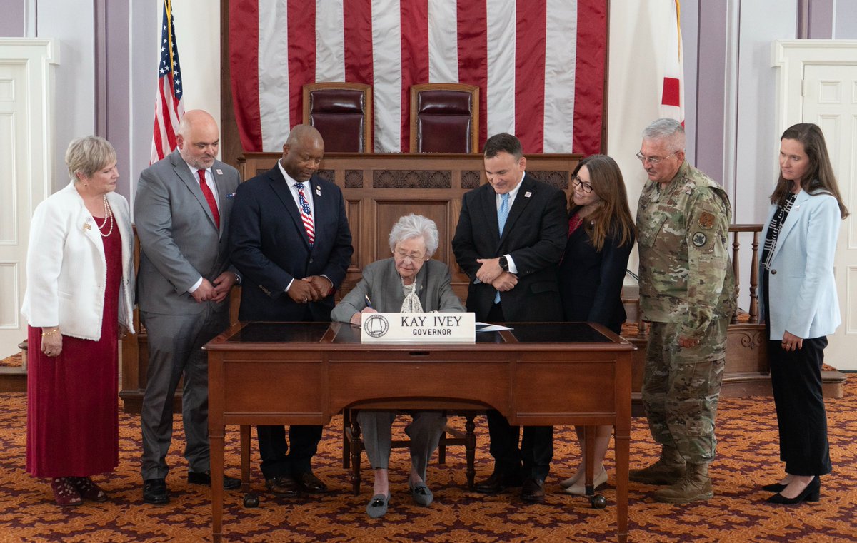 RepKPaschal73's tweet photo. 🇺🇸 I was honored to join the American Village and America 250 Alabama Commission as Governor Kay Ivey proclaimed the American Village Alabama's Official Celebration Capital for the U.S. Semiquincentennial.

#SweetHome250 is an official #America250AL celebration! #AmericanVillage https://t.co/IAyuXy7qEt