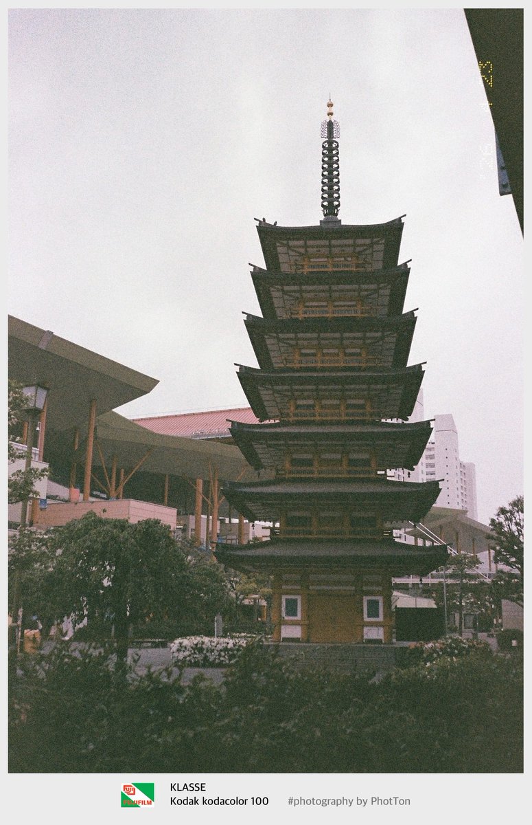 PhotTondotNet's tweet photo. SnapS 2026/04/23 No.03
えvina walk 1
#photography by FUJIFILM #KLASSE KODAK #kodacolor100 https://t.co/r5SMQOigsI