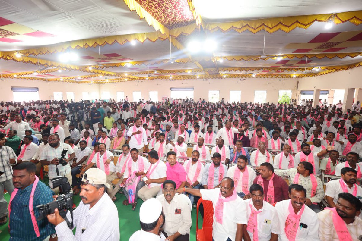 mahmoodalibrs's tweet photo. Addressed the SIR (Special Intensive Revision) & Polling Station Committee Awareness Meeting at Jadcherla along with senior BRS leaders and party cadre.

The meeting was graced by @BRSHarish Garu as the Chief Guest. His inspiring address reaffirmed the BRS Party’s commitment to protecting democratic values, safeguarding every genuine voter’s right, and strengthening the organization from the grassroots. Harish Rao Garu’s unwavering dedication and leadership continue to energize party workers across Telangana.

The event witnessed the presence of Dr. @CLRTRS Reddy Garu, V. @VSrinivasGoud Garu, @RSPraveenSwaero Garu, Anjaiah Yadav Garu, Alla Venkateshwar Reddy Garu, and Patnam Narender Reddy Garu, along with public representatives, party functionaries, and dedicated @BRSparty cadre from across Mahabubnagar and Narayanpet districts.

The massive turnout and enthusiastic participation reflected the enduring faith of the people in the visionary leadership of KCR Garu and KTR Garu. The SIR process is not merely an administrative exercise; it is about protecting the voice of every citizen and ensuring that no eligible voter is denied their democratic right.

The unity, discipline, and determination displayed by the BRS cadre once again demonstrated that the party remains deeply connected to the aspirations of the people and is prepared to continue its fight for Telangana’s progress, social justice, and democratic rights.