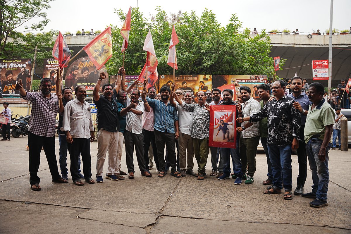 AnnapurnaStdios's tweet photo. Can you hear that roar? ❤️‍🔥

That's Vizag welcoming #LENIN 💥

#LENINTrailer Launch begins shortly 🔥

#Lenin #LeninOnJuly10th https://t.co/iOzUNx8gBt
