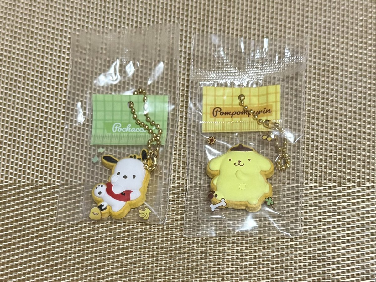 rinrinrin_777yo's tweet photo. 交換希望🌟

手作りおやつチャーム　サンリオ

譲　ポチャコ　ポムポムプリン
求　キティ　マロンクリーム　シナモン

大阪　梅田で交換希望です🐰
よろしくお願いします🙇

#めじるしアクセサリー
#キティ　#マロンクリーム
#アイシングクッキー https://t.co/JegyilPrA3