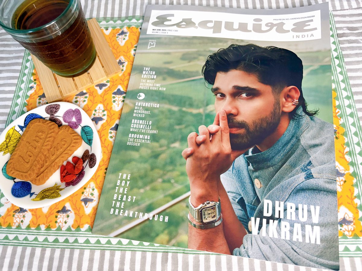 makoru_555's tweet photo. 最近仕事が忙しくて朦朧としてた🫠けど、
🇮🇳から心のビタミン💊「Esquire India」届いた💕
少年の面影をのぞかせつつ、次のフェーズへ進む覚悟と意欲をみせるドゥルヴ君🔥がんばれ〜👏
これからもワクワク楽しみ⭐️
次作 #DV04🎬 お待ちしています🤗
…今週こそ、発表あるよね?😳
#DhruvVikram https://t.co/q0UVVQd3ro