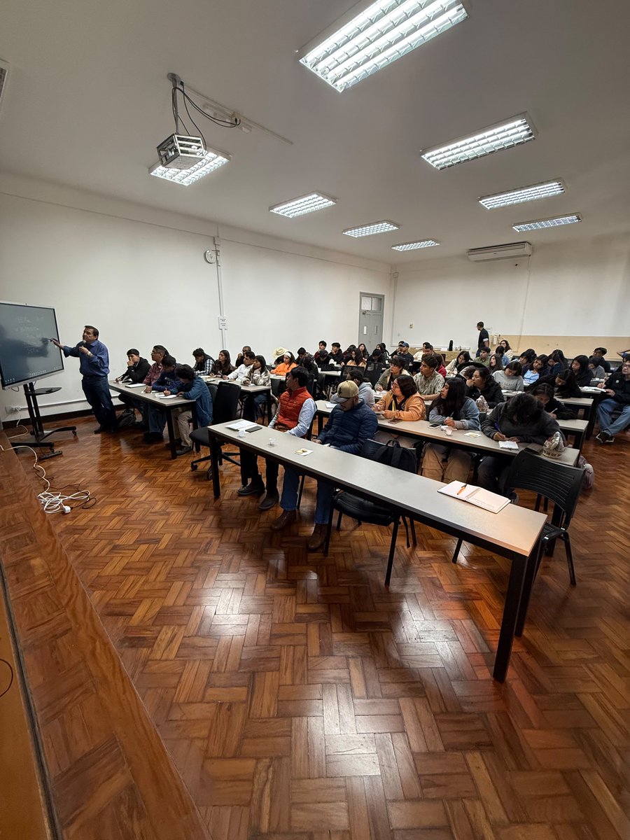 STAC_USP's tweet photo. O STAC/USP recebeu estudantes da Universidad Autónoma Chapingo, do México VIII edição do STAC School and Tech Tour. Durante a programação, os participantes conheceram laboratórios, pesquisas e tecnologias desenvolvidas na Escola. 🌎🌱 https://t.co/p24rEnaTqq
