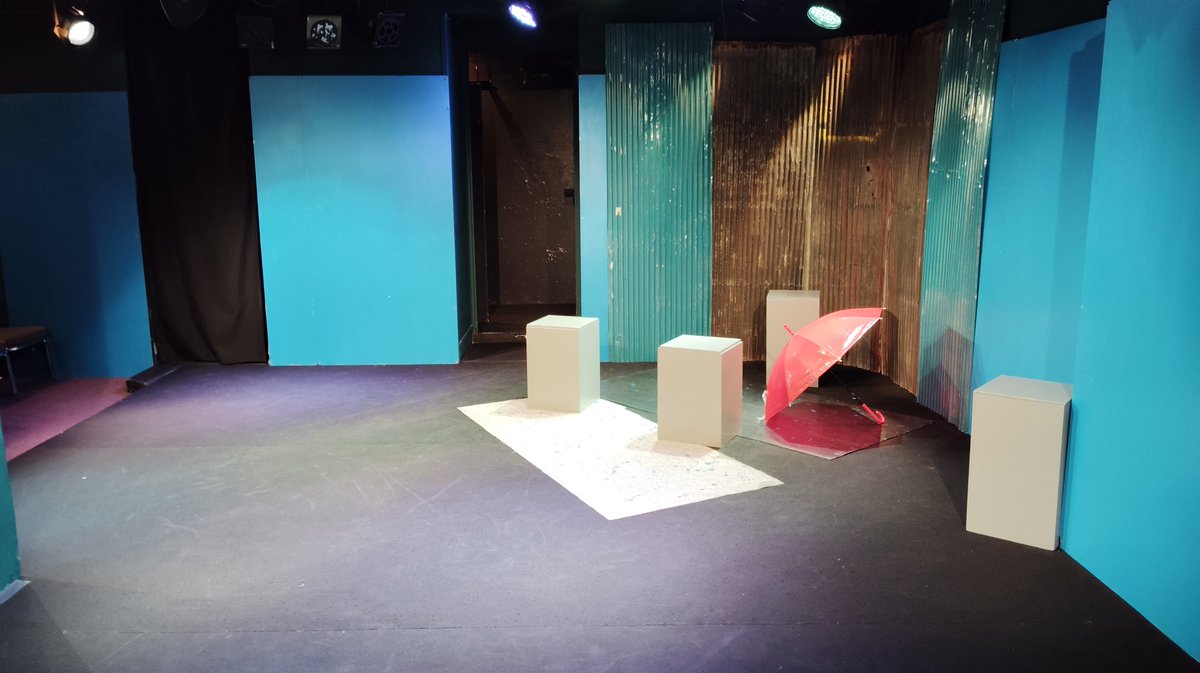 gucirtyy's tweet photo. CCB公演
『雨、雨。』

今回は下北沢小劇場楽園さんにお世話になりました。
ありがとうございました！
本多グループの皆様、ご協力いただきありがとうございました！

公演開催にあたりお力添えくださったすべての方に心より感謝致します。
誠にありがとうございました！

#演劇ユニットCCB
#雨雨 https://t.co/LXmRTcFcZU