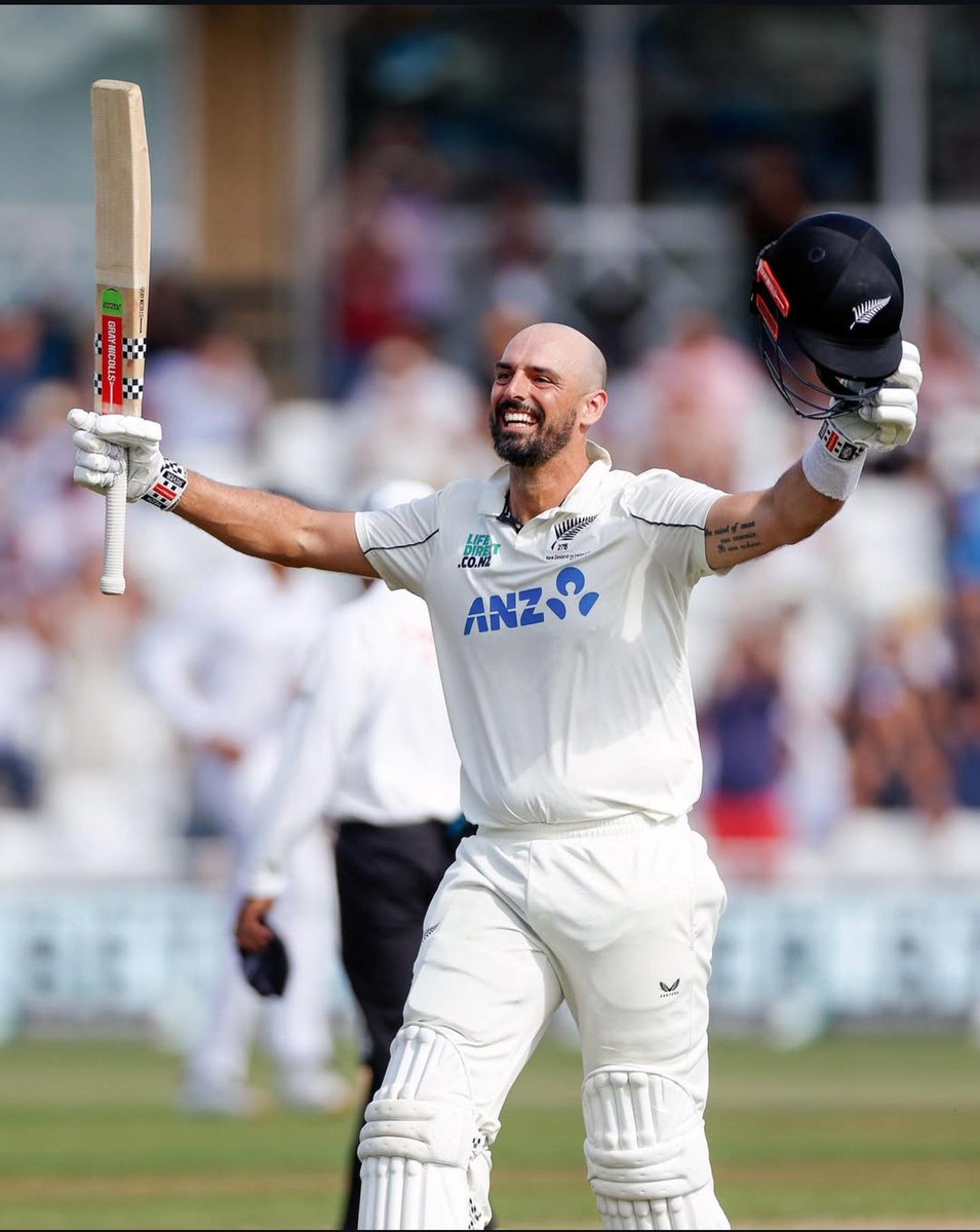 anirudhani_'s tweet photo. The BEST ALL-FORMAT batter of the last 4 years? This guy is WOW. JUST WOW.

EVERYBODY needs a @dazmitchell47 in their team. @BLACKCAPS are blessed. 

#NewZealand #DarylMitchell #ENGvNZ https://t.co/Oy5ZJAbi18