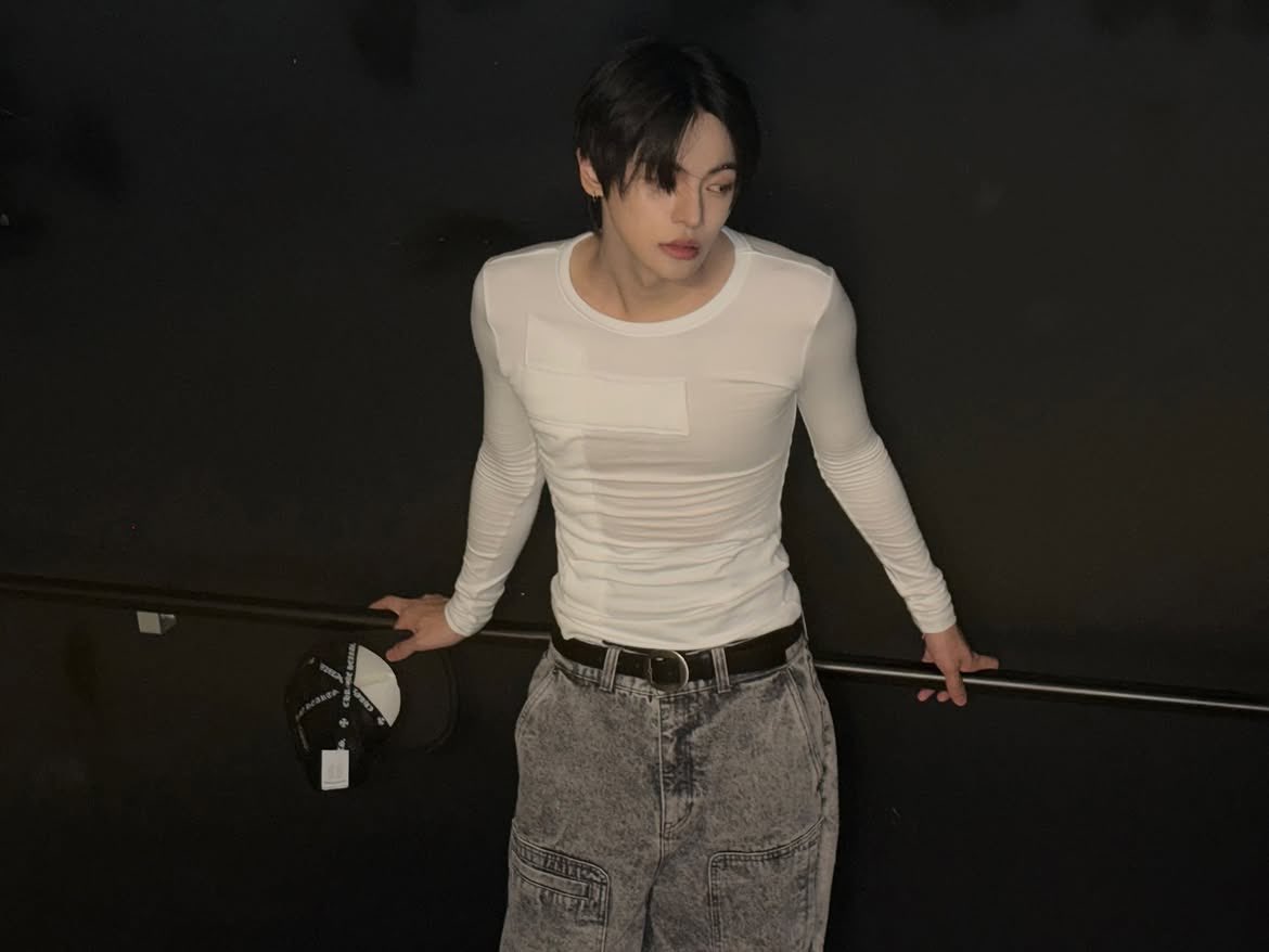 nongkittychan's tweet photo. นี่กูมีสิทธิ์หวงเมะไหม ดูแต่งตัวดิเฮ้ยยยย ไอหนุ่มอย่ามาเล่นกับใจแบบนี้ กุตราย กุเดรสเลย🫠🫠🫠🫠🫠🫠🫠🫠🫠🫠🫠 https://t.co/RO3h6EMG93
