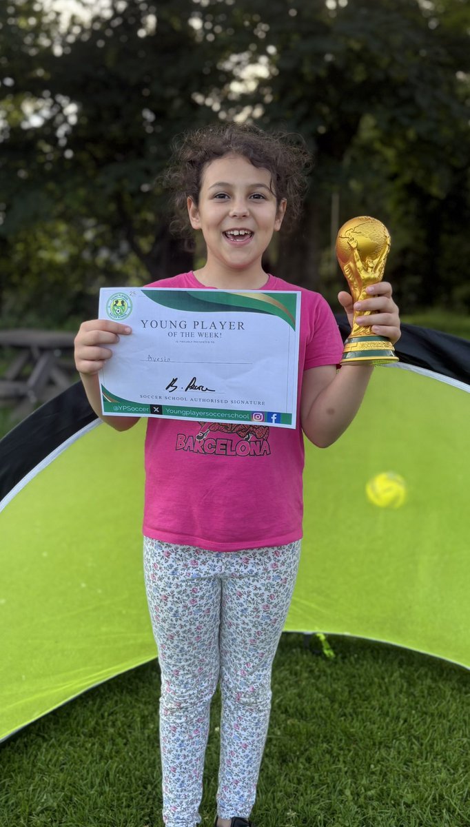 YPSoccer's tweet photo. ⚽️💛💚 Pen-Y-Fai - Young Players of The Week! @YPSoccer #ypsoccer #porthcawl #bridgend https://t.co/Wp9xmjngbc