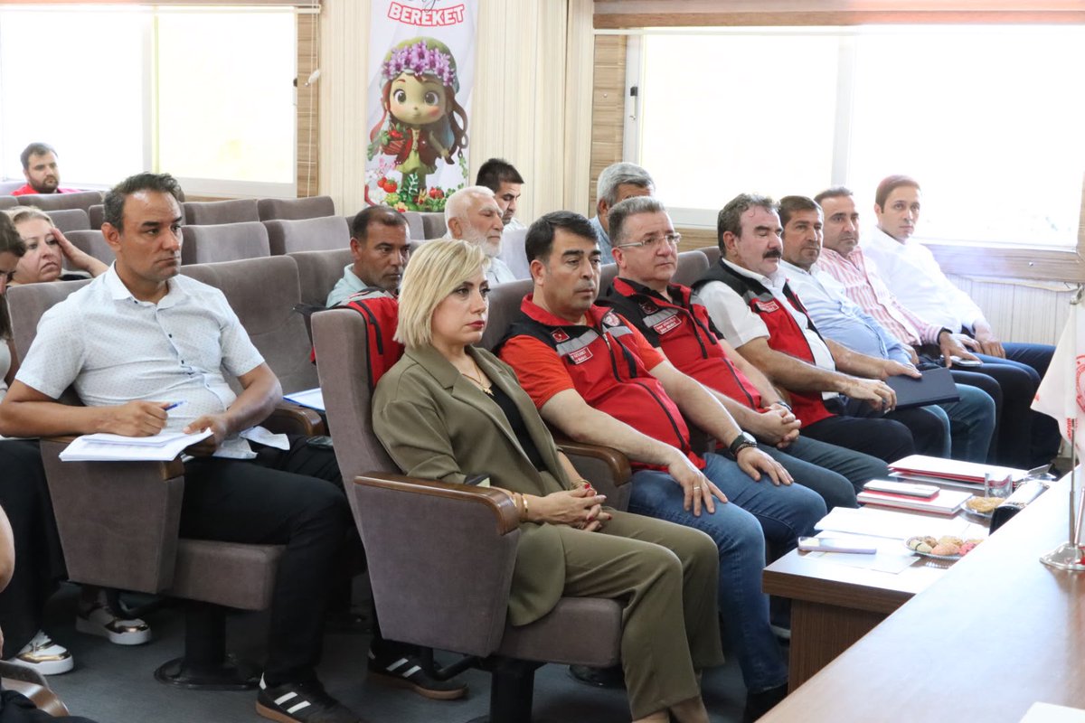anteptarimill's tweet photo. Nurdağı İlçesi Tarım Sektörü istişare toplantısı İl Müdürümüz Sayın İbrahim SAĞLAM, İl Müdür Yardımcımız, Şube Müdürlerimizin, İlçe Ziraat Odası Başkanı ve sektör temsilcilerinin katılımlarıyla düzenlenmiştir.
@TCTarim @ibrahimyumakli @ibrahimsaglam46 @tobeydb https://t.co/oPVuoTOwEA
