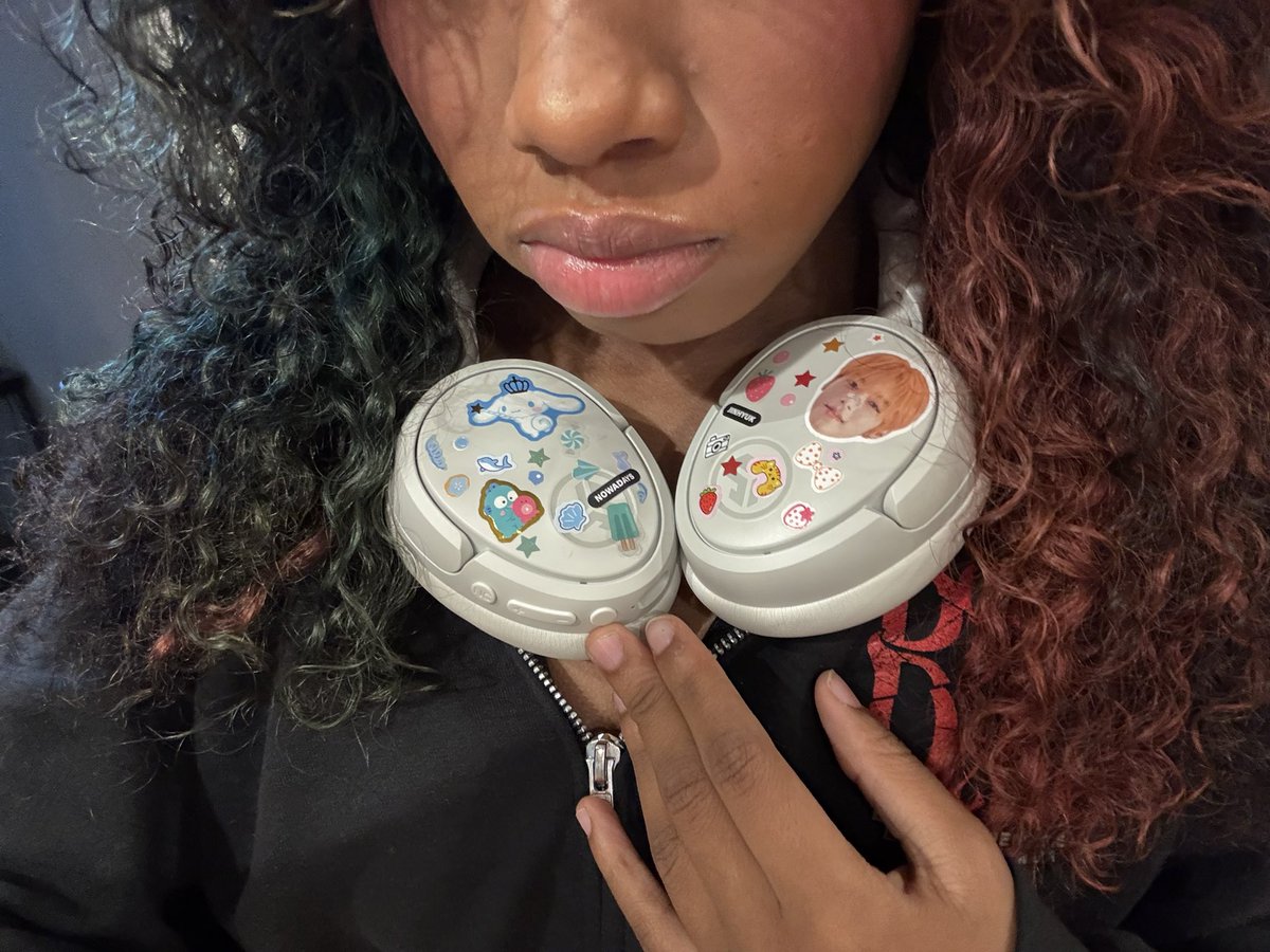abomaton's tweet photo. showing off my nowz headphones again https://t.co/WHPackPUBX