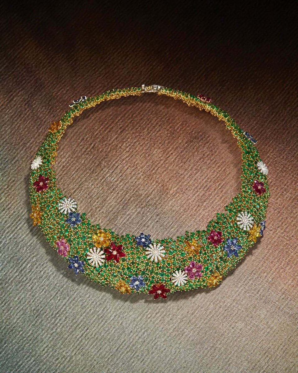 ItalianQuality's tweet photo. 📌 #MemberNews La bellezza come asset strategico: @DamianiOfficial lancia "Arte Maestra". 💍🎨
Un tributo ai grandi maestri dell'#arte che unisce alta #gioielleria e #savoirfaire italiano. 🇮🇹✨
Vai alla news 👉🏽 https://t.co/NFZB9iAomi https://t.co/J8HZ66LplP