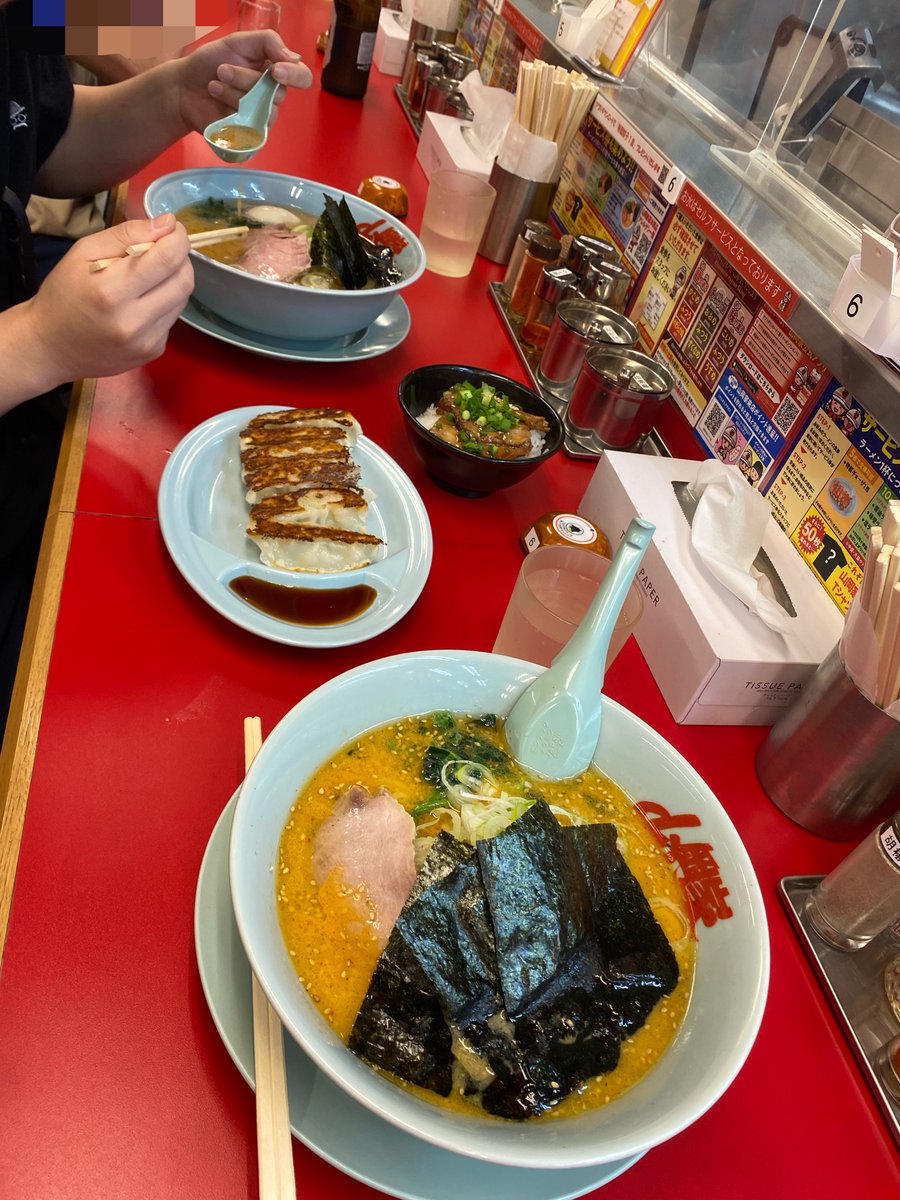 33_8844's tweet photo. 昨日人生初山岡家‼️
次からは高松家行こうかってなった https://t.co/M3PeaR5OsE