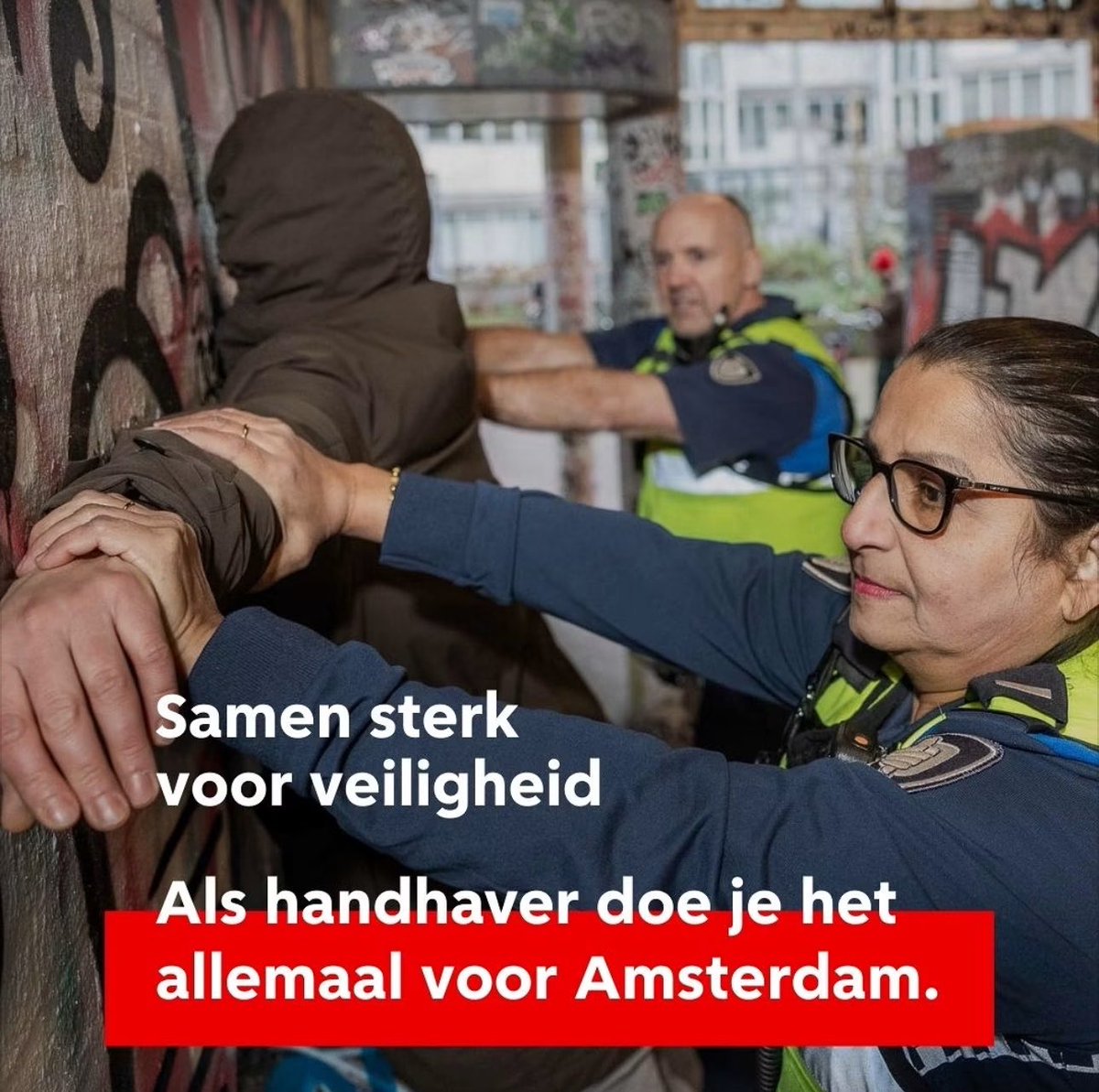 NoContextDutch1's tweet photo. Taliban niet veilig in Amsterdam https://t.co/BALKr2z7WR