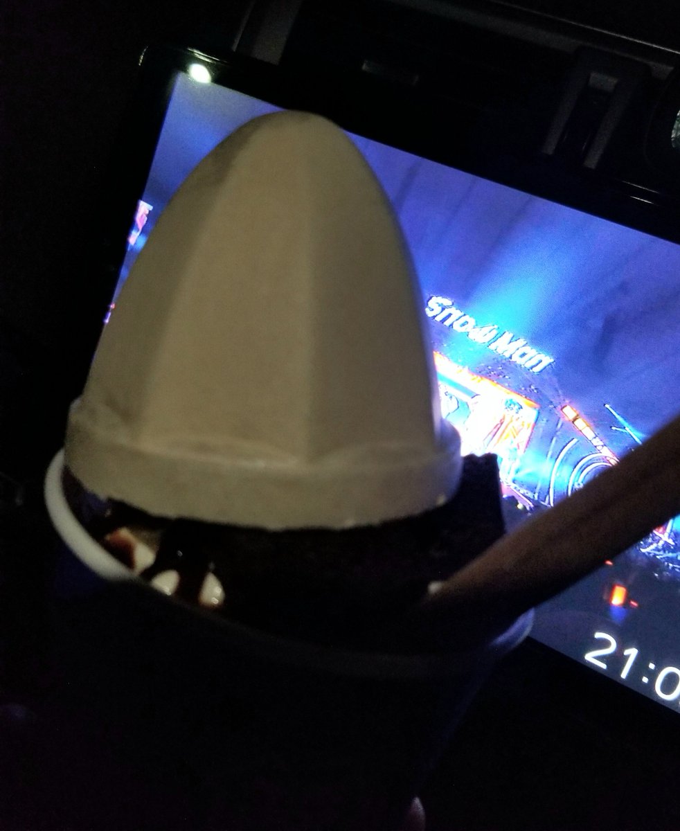 pyomupon's tweet photo. 6月もお疲れ様〜 
ドライブ〜 
満月だ〜🌕 https://t.co/Wxu6UfONfI