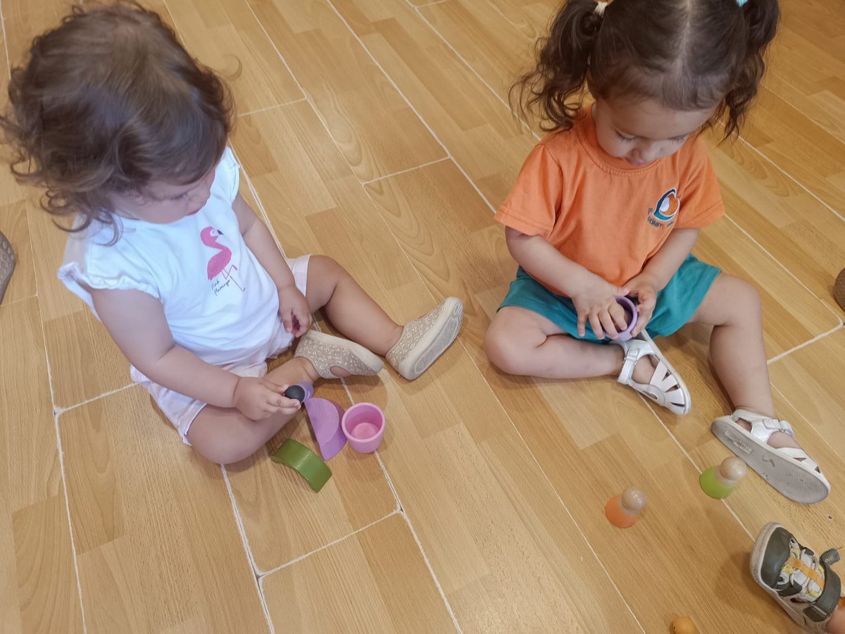 ElJardinetDelta's tweet photo. Les MARIETES vam manipular peces de fusta i treballem la imaginació i creativitat! https://t.co/LWNbXSrW7L