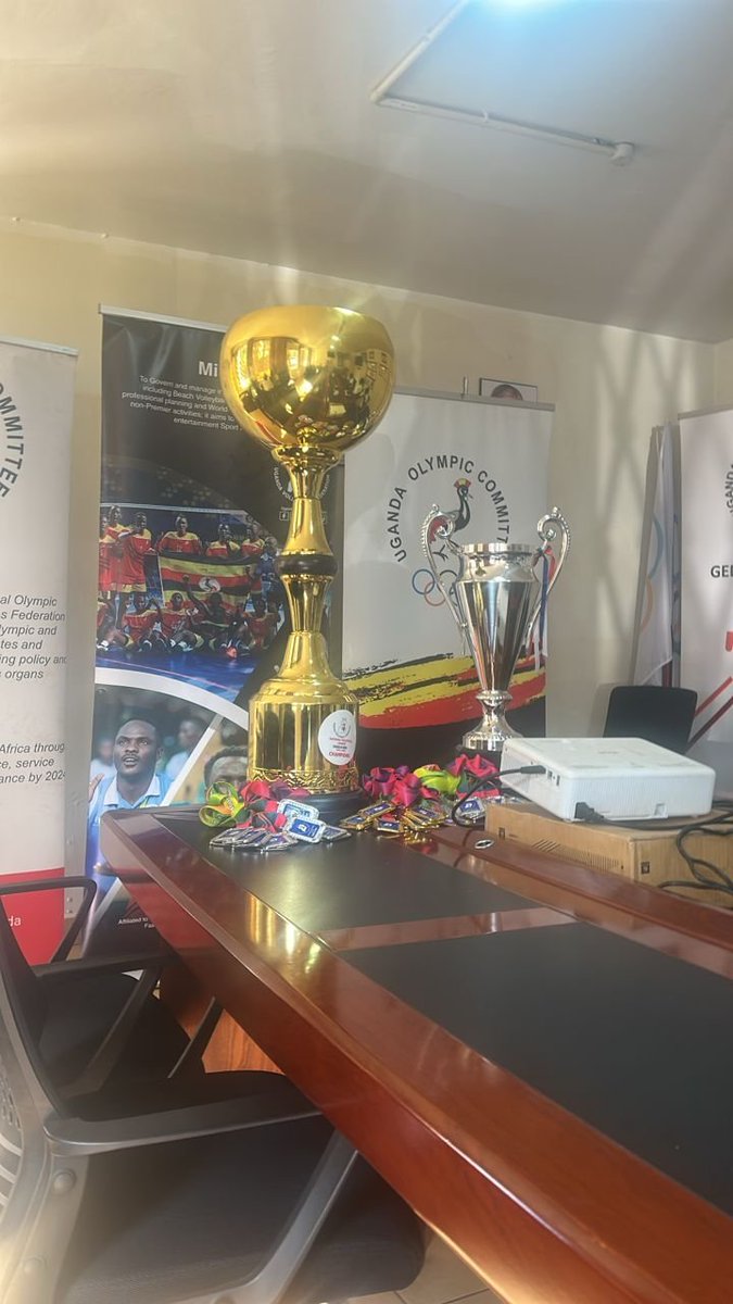 mulinde_adam's tweet photo. Serie B men &amp; women sorted 🤝💪🏆🥇🏐 thank you @Ugvolley
 serie A men left plus an awarding ceremony of serie c champions of Midwestern volleyball league men &amp; women Back to you at the command center @Counsel_Jeff @AsiimweMuh24697 @LEVA5670 @CRVAug @Westnilevol @WMbarara57602 https://t.co/bmYgBf5f6c