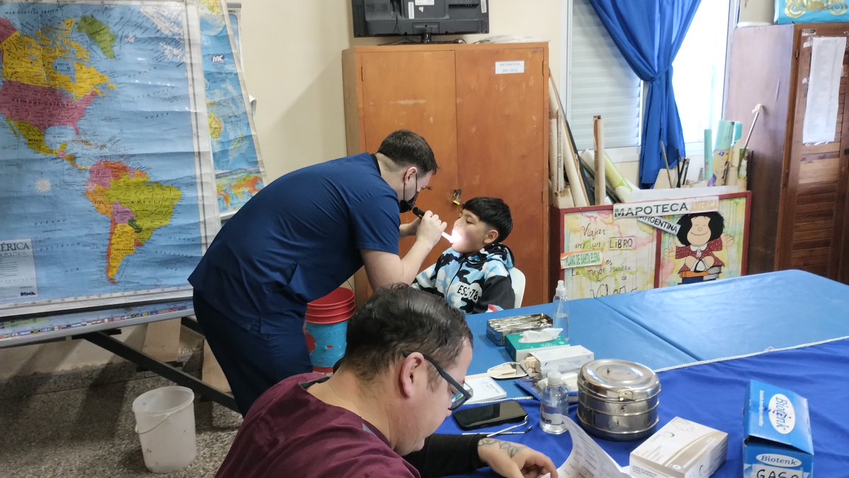 se_muni's tweet photo. Se llevó adelante una jornada de control de salud integral y atención odontológica para estudiantes de la Escuela n° 78 "Malvinas Argentinas", promoviendo el cuidado de la salud y la prevención desde el ámbito escolar. https://t.co/zG43sJHior