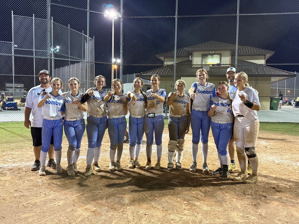 CaitlinKelly_0's tweet photo. I miss being on the dirt already! Spring 26 wrapped up a couple weeks ago but it was a fun season. Final stats from Spring 14U in 35 games:

.508 Average
1.221 OPS
30 RBI
93.85 C%
7 SBs (100%)
.975 FPCT on 80 chances

Time to keep working! @wcsFHSsb #softball #classof2030 #6feet https://t.co/ARwA6F0CkY