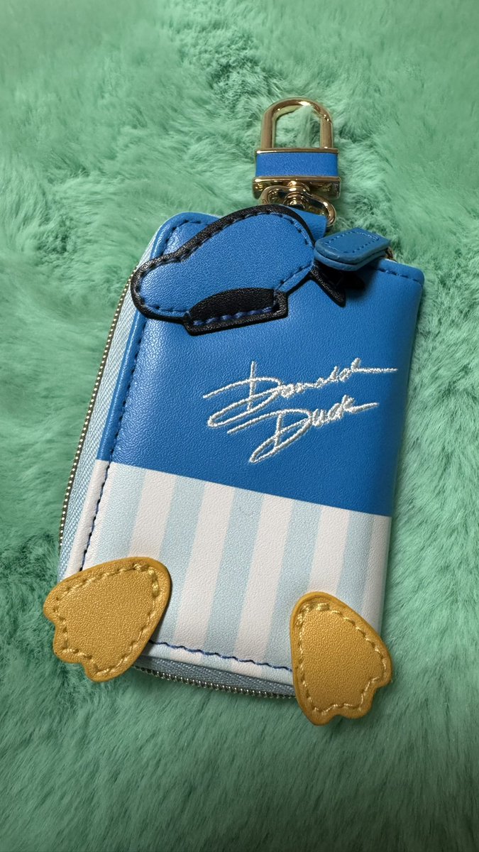 harukarina's tweet photo. ドナルドのキーケースやっとゲット出来た！！しまむらありがとう https://t.co/TcEiGyKd7Y